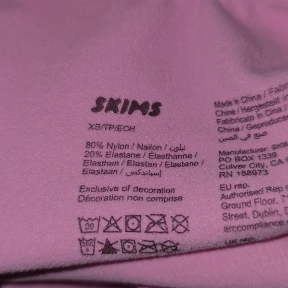 SKIMS Kim Kardashian Women's XS Pink Lace Bodysuit New w/out Tags! - Picture 3 of 4